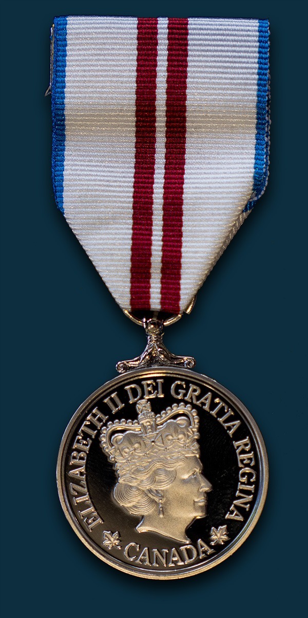 A close up picture of the Queen Elizabeth II Platinum Jubilee Medal